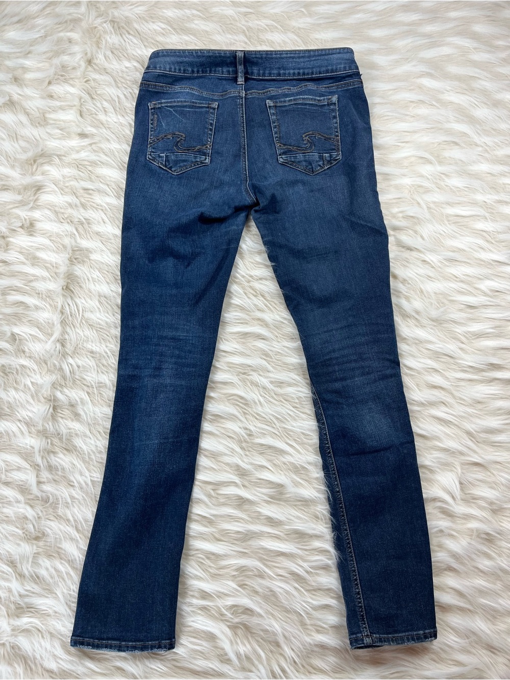 Silver Elyse Jeans Women's 29x32 Mid Rise Straight Leg Dark Wash - Picture 4 of 6